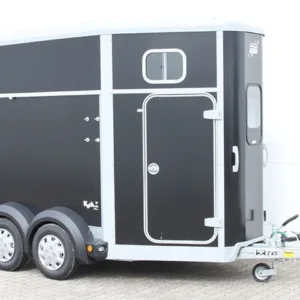 Ifor Williams Pferdeanhänger HB506|Sattelkammer|schwarz